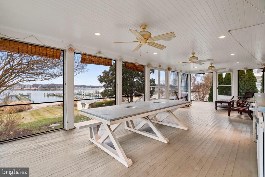 3728 BAY DRIVE
