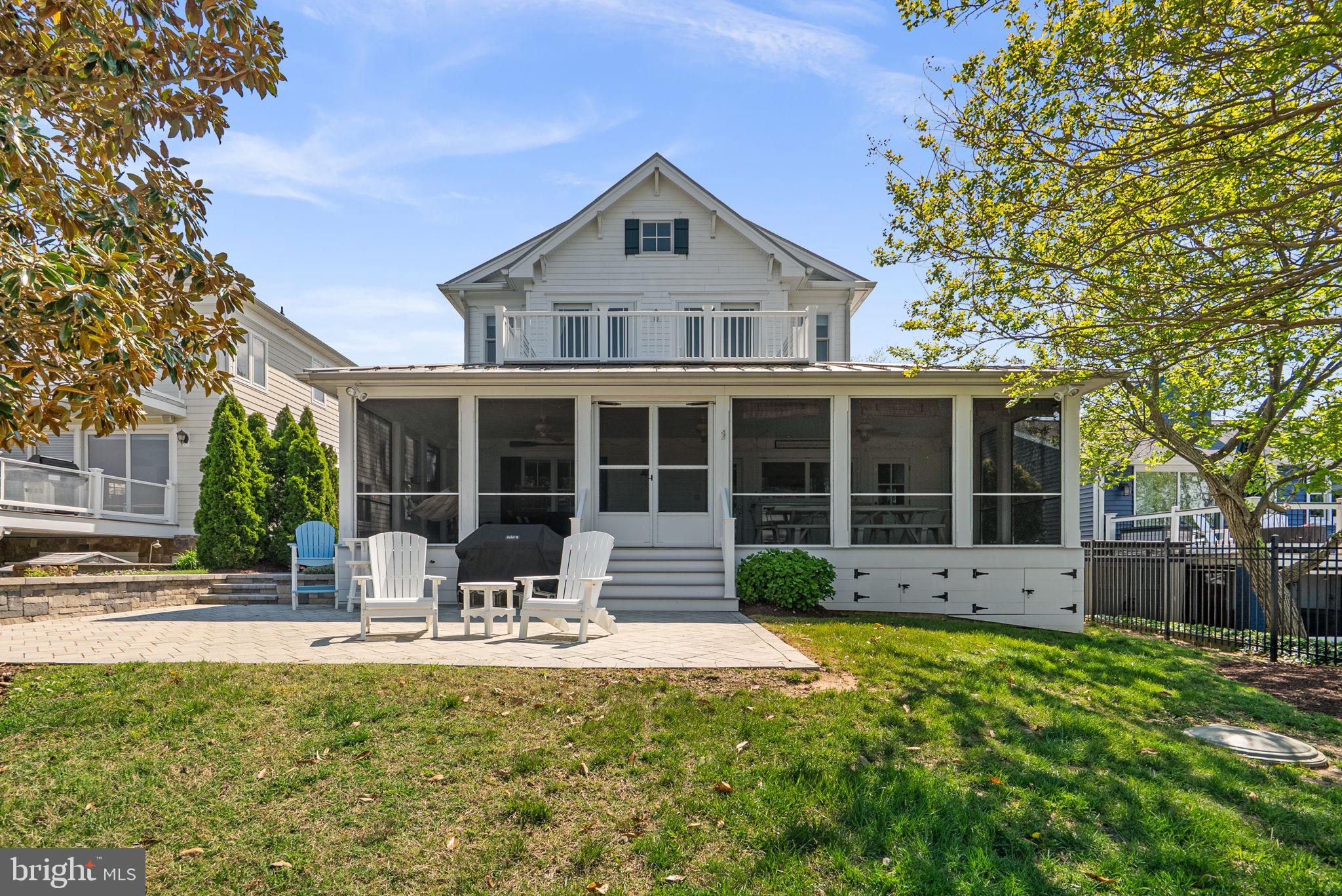 3728 BAY DRIVE