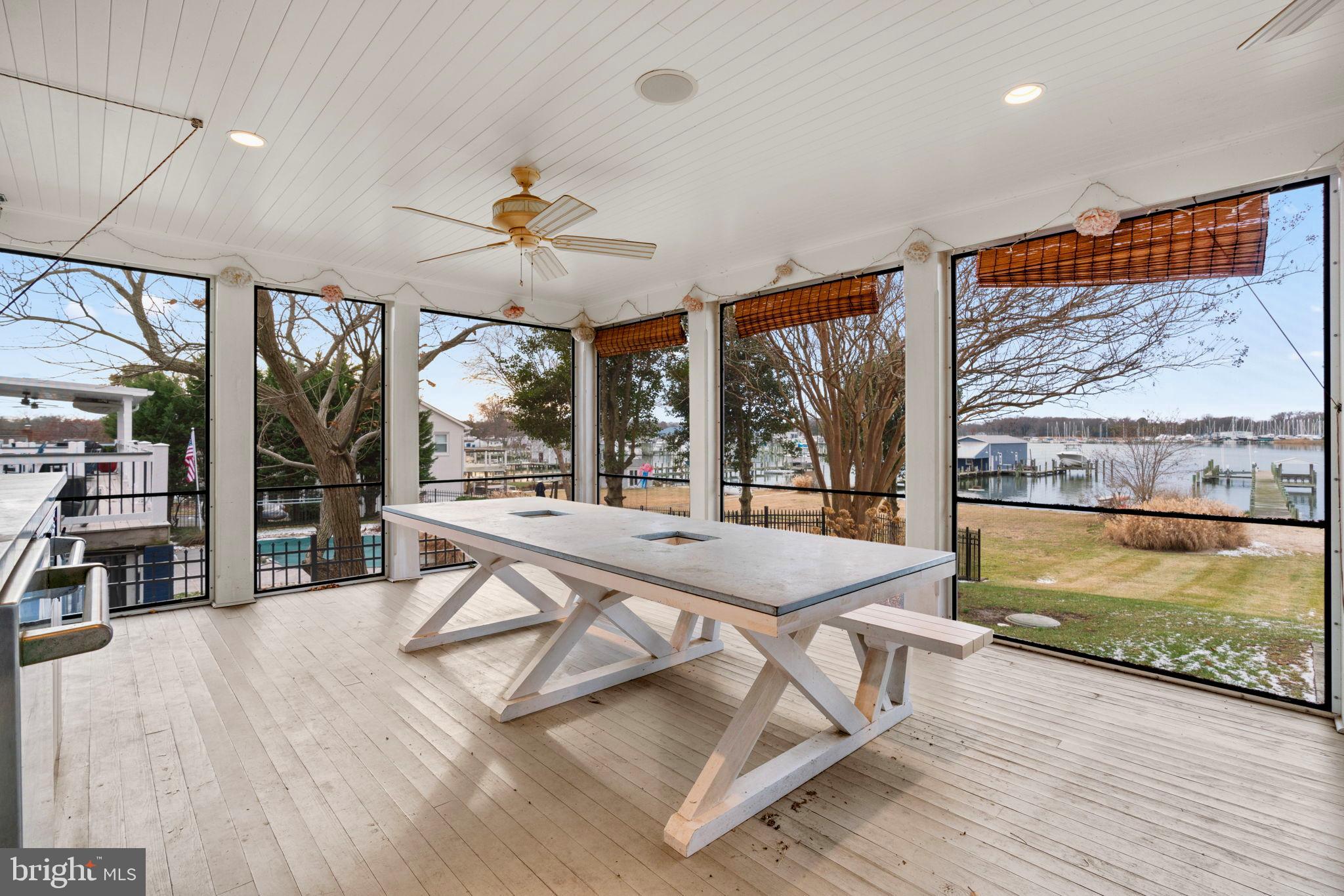 3728 BAY DRIVE