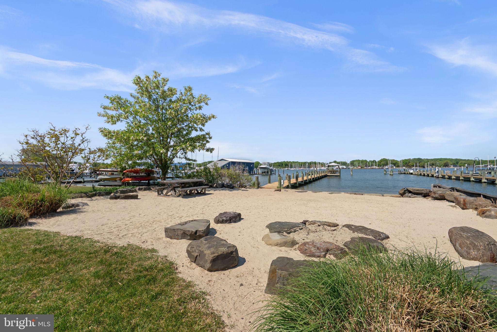 3728 BAY DRIVE