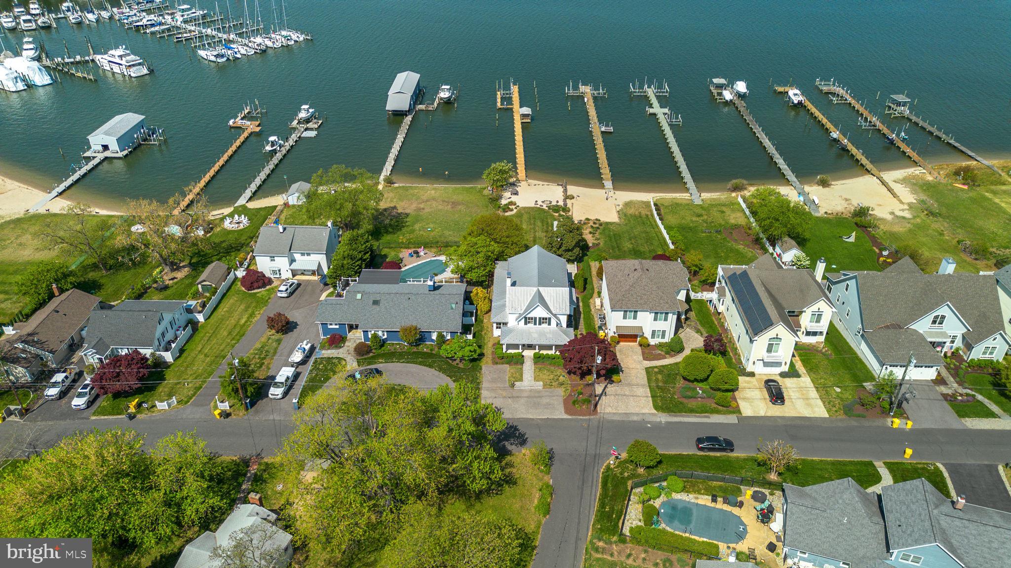 3728 BAY DRIVE