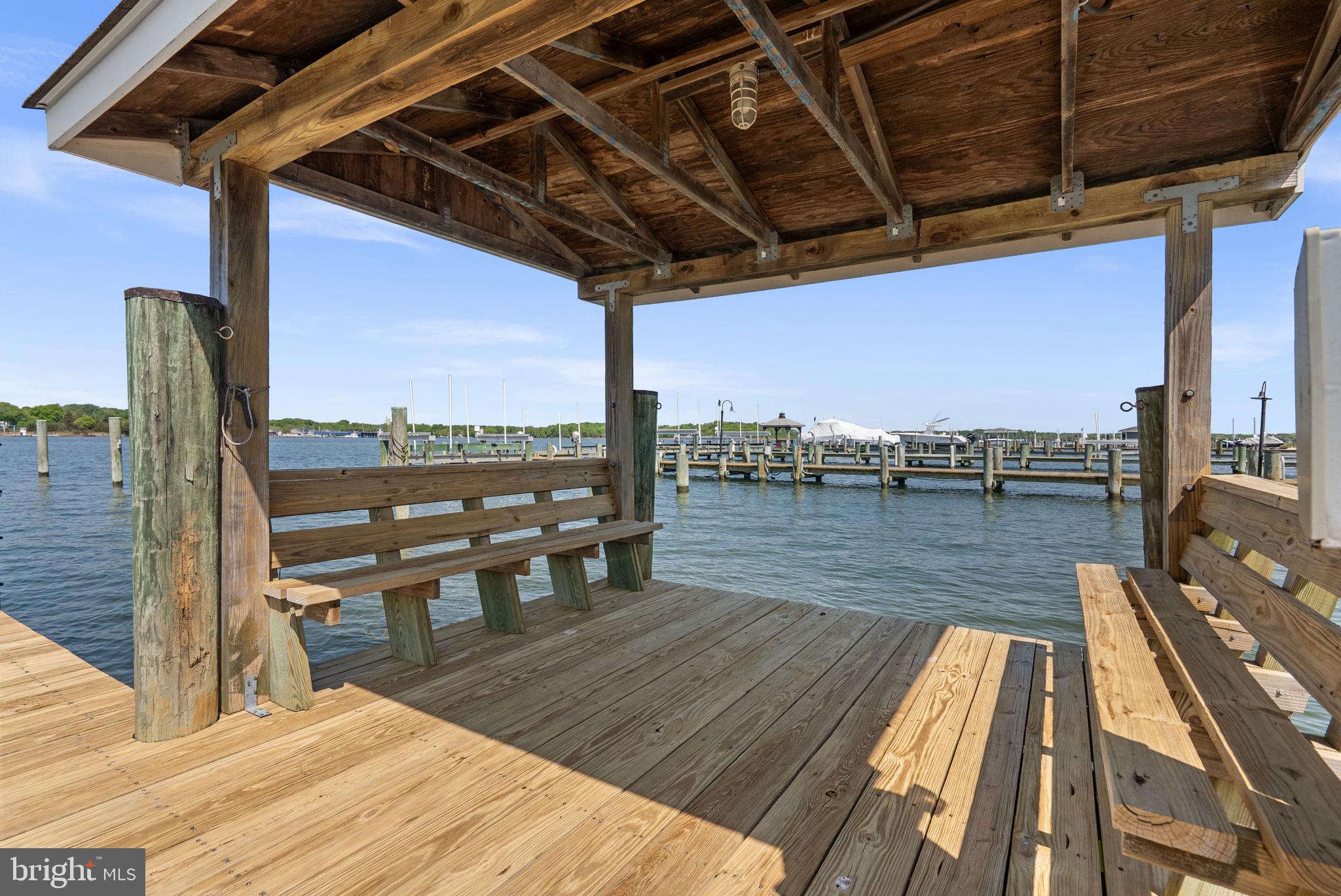 3728 BAY DRIVE