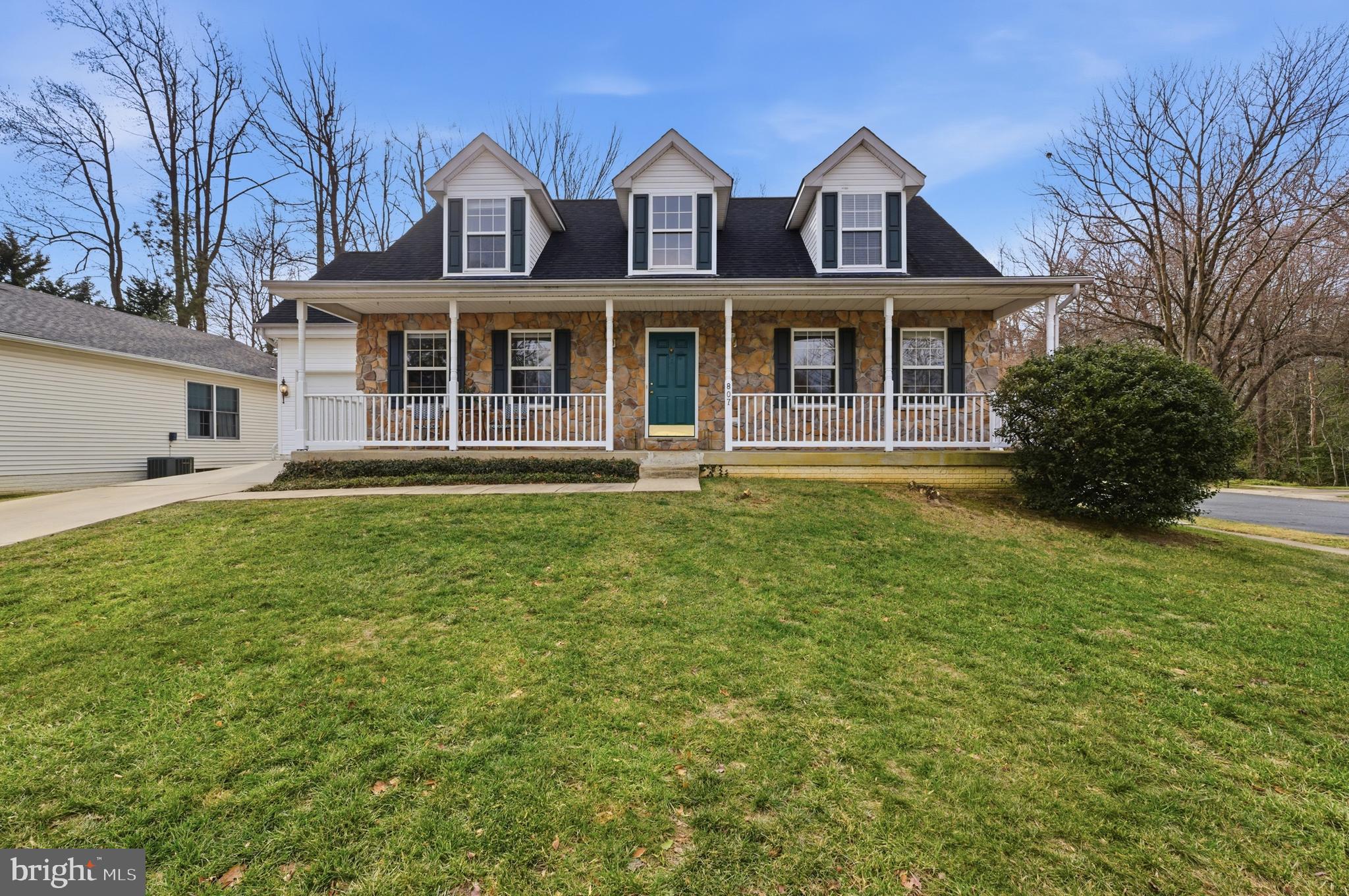 807 EASTERN POINT ROAD