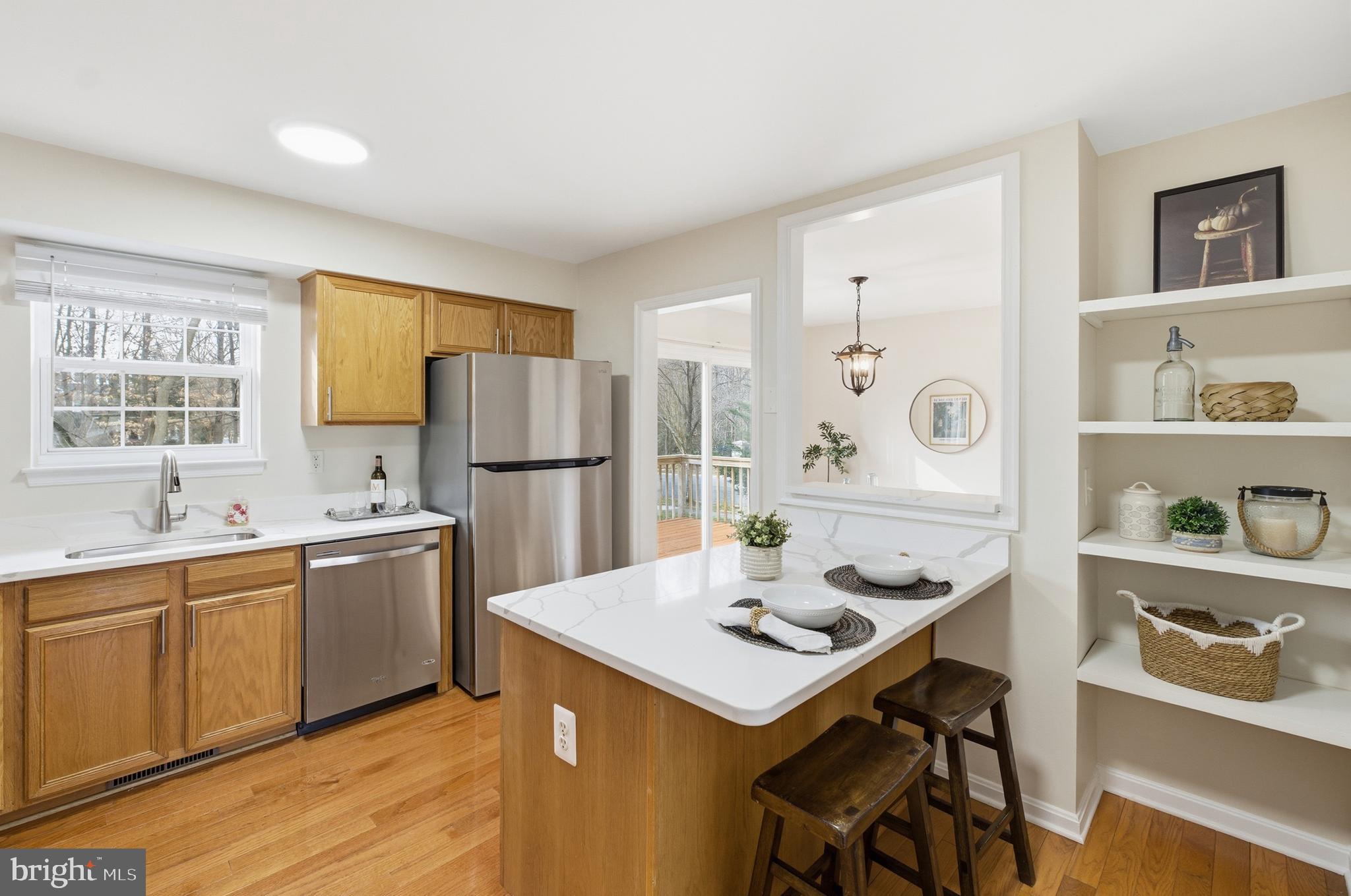 807 EASTERN POINT ROAD