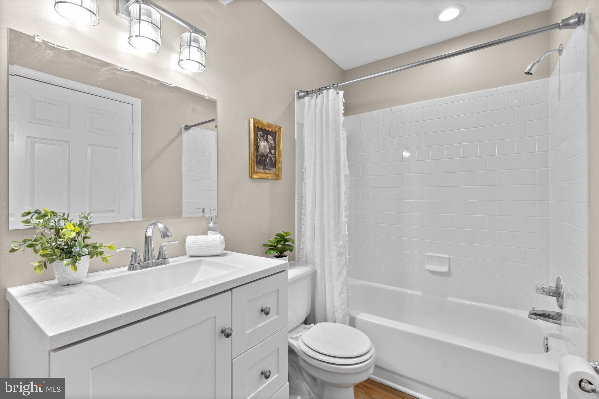 633 ADMIRAL DRIVE 308