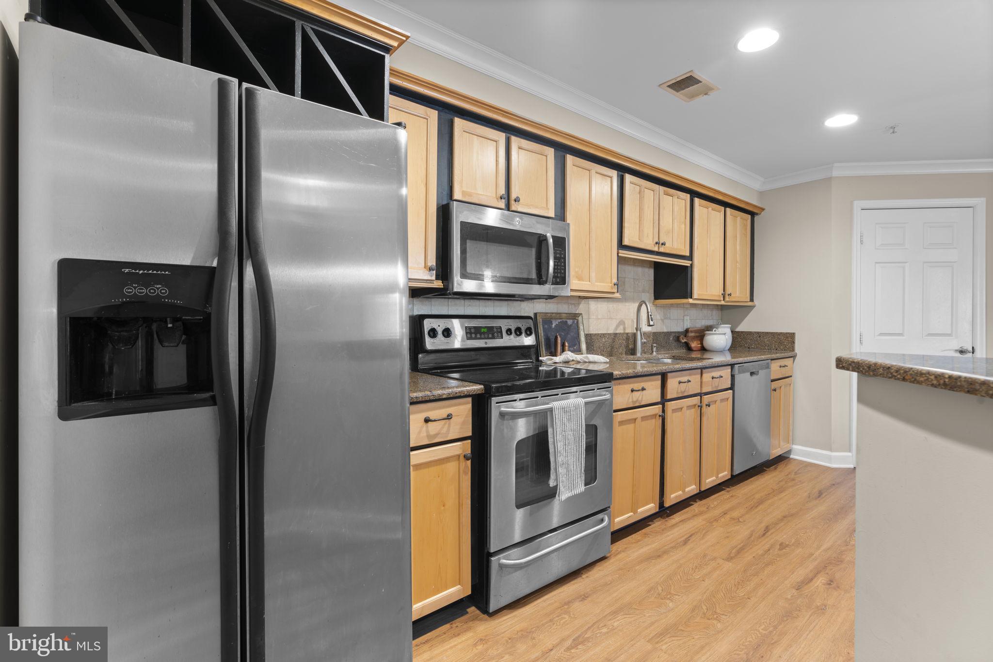 633 ADMIRAL DRIVE 308