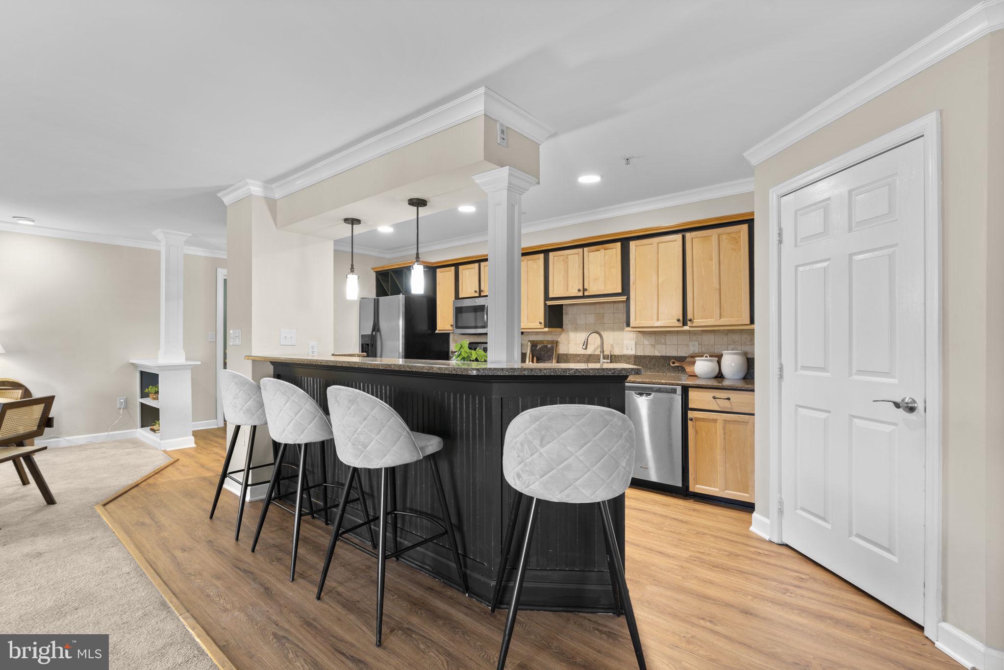 633 ADMIRAL DRIVE 308