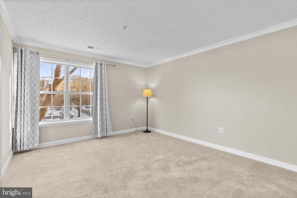 633 ADMIRAL DRIVE 308