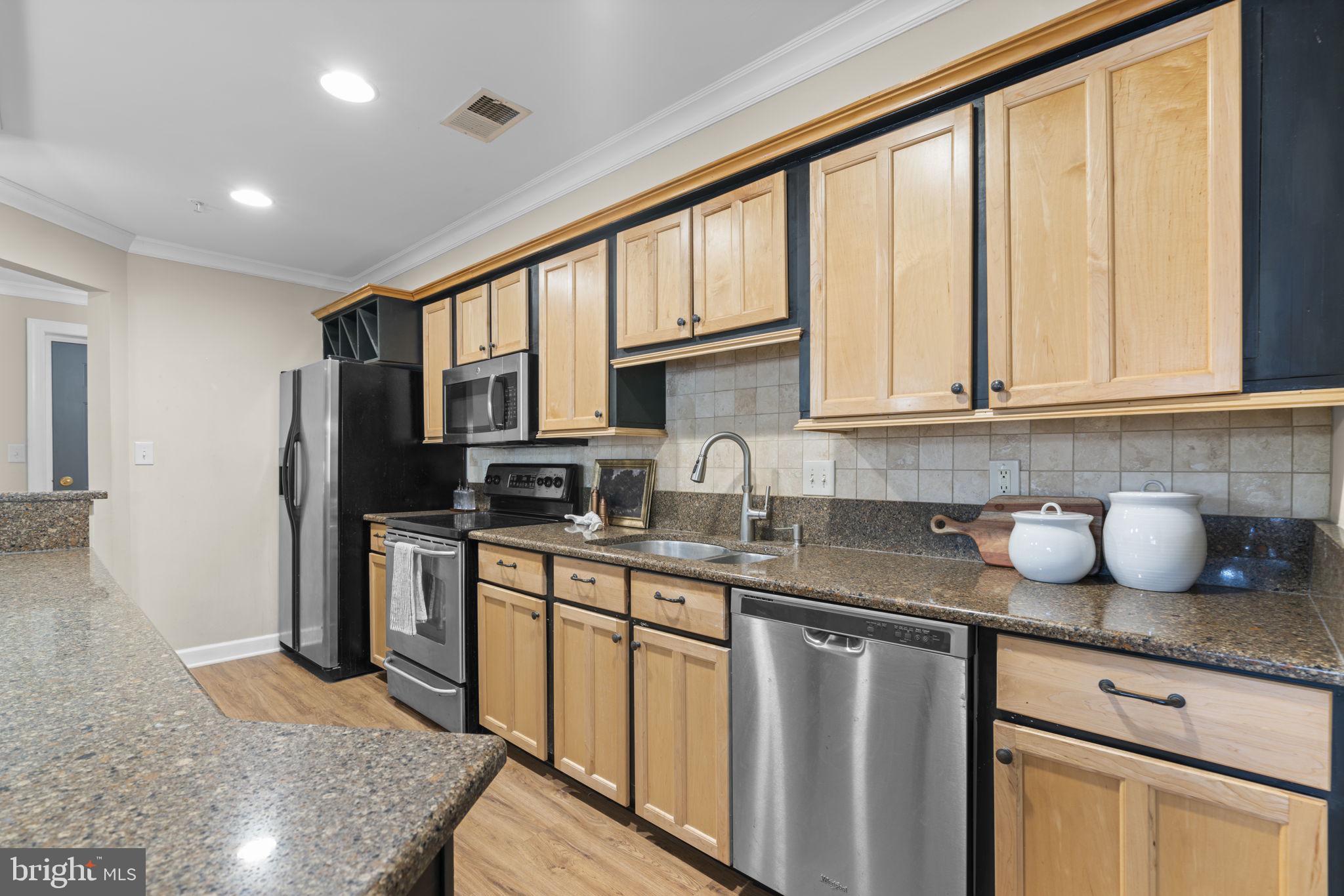 633 ADMIRAL DRIVE 308