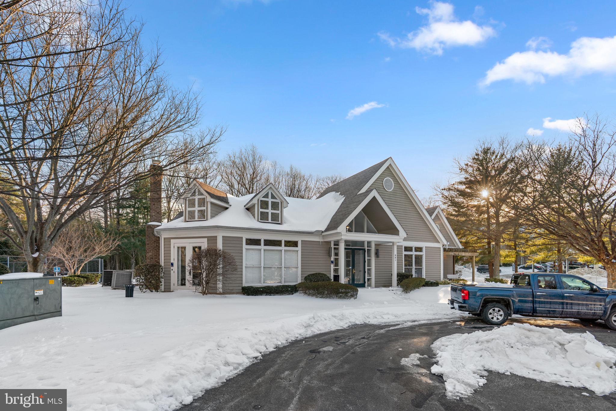 633 ADMIRAL DRIVE 308
