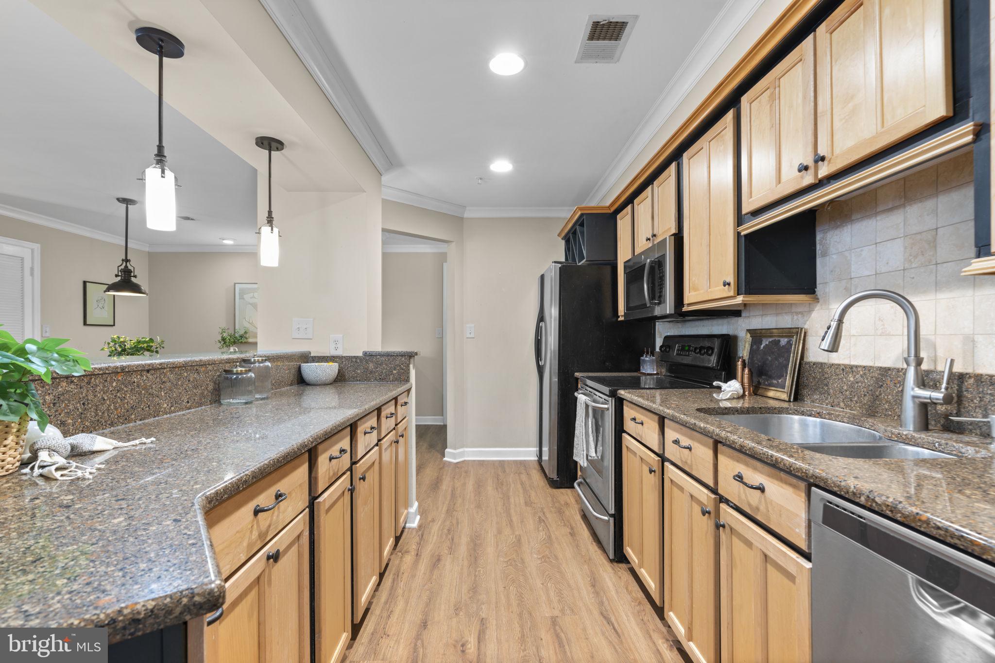 633 ADMIRAL DRIVE 308