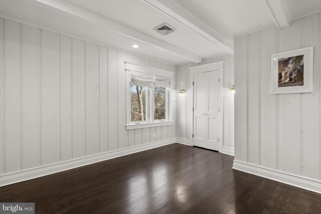 143 BOONE TRAIL