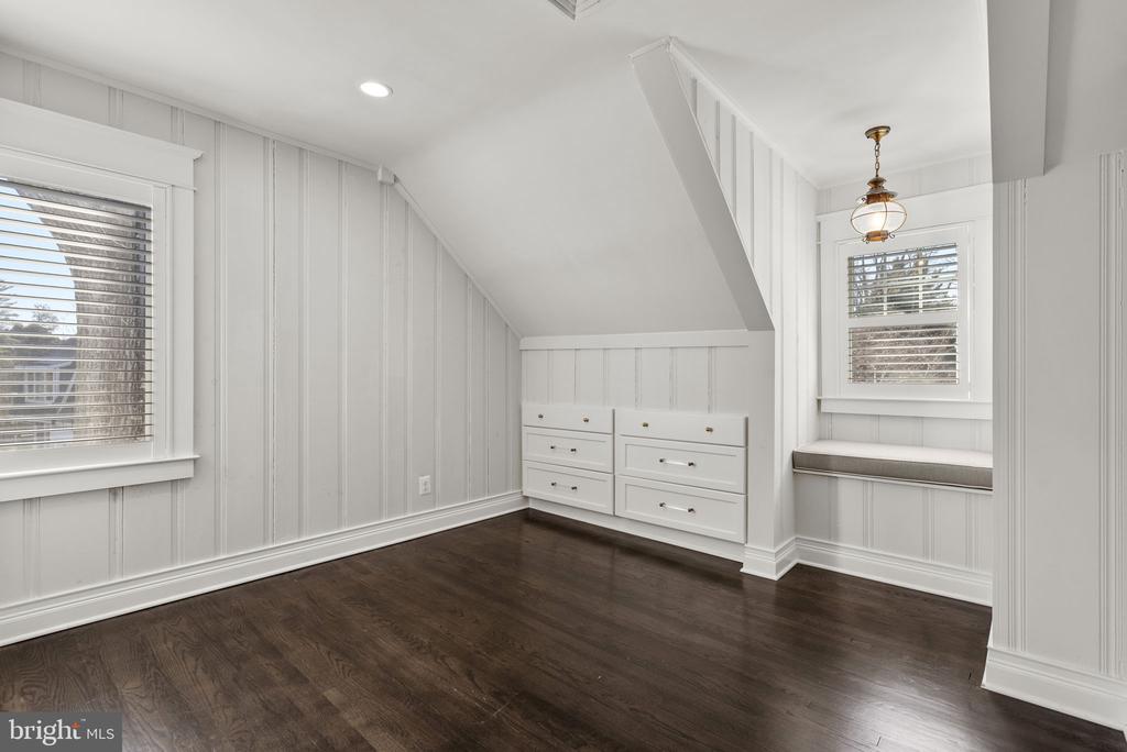 143 BOONE TRAIL