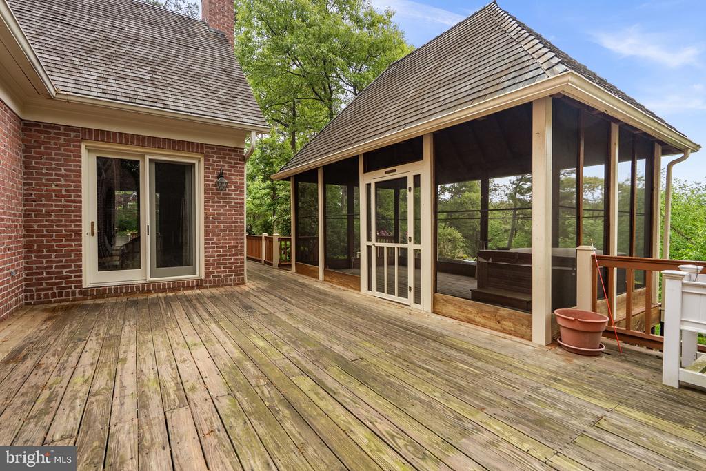 458 BRICKWORKS LANE