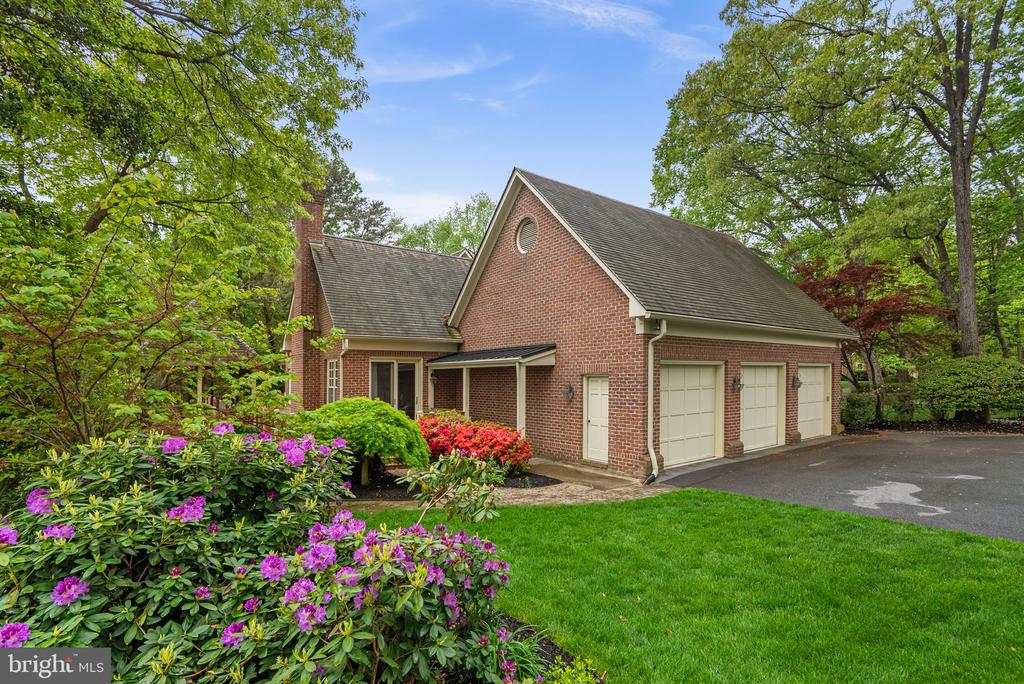 458 BRICKWORKS LANE