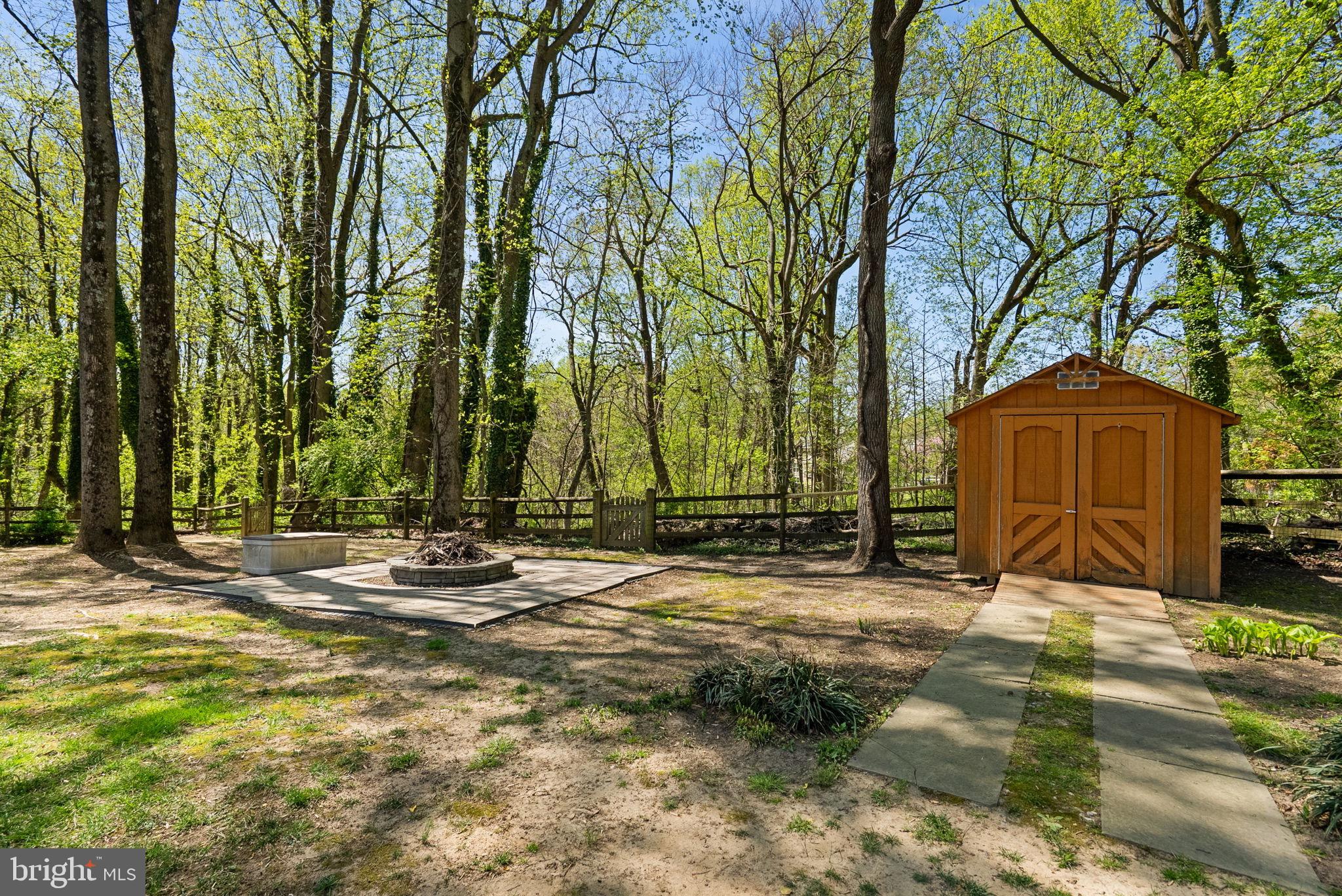 6015 TRACEYS LANDING ROAD