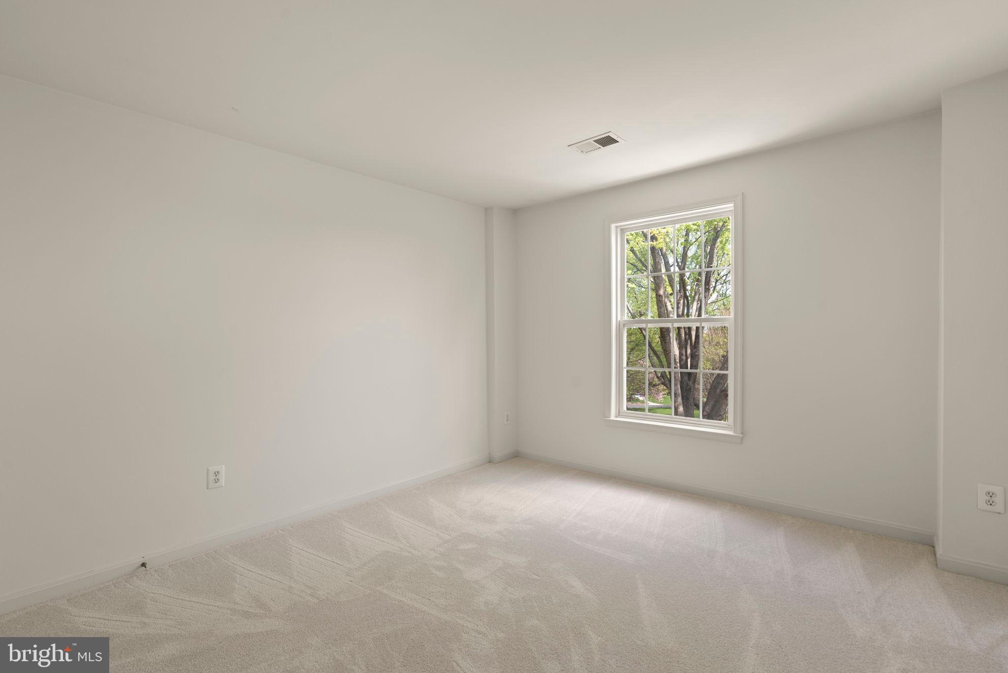 6015 TRACEYS LANDING ROAD