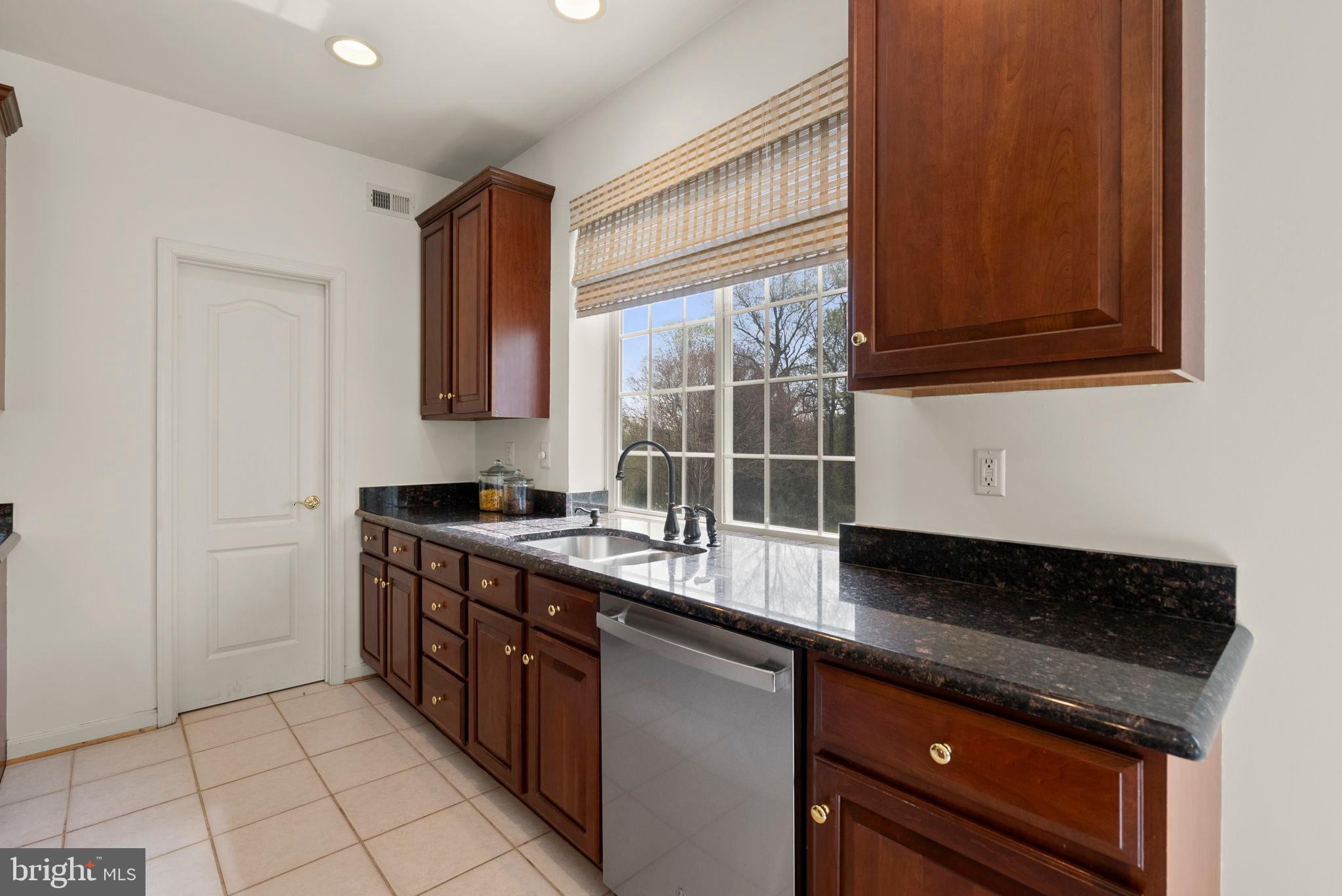 6015 TRACEYS LANDING ROAD