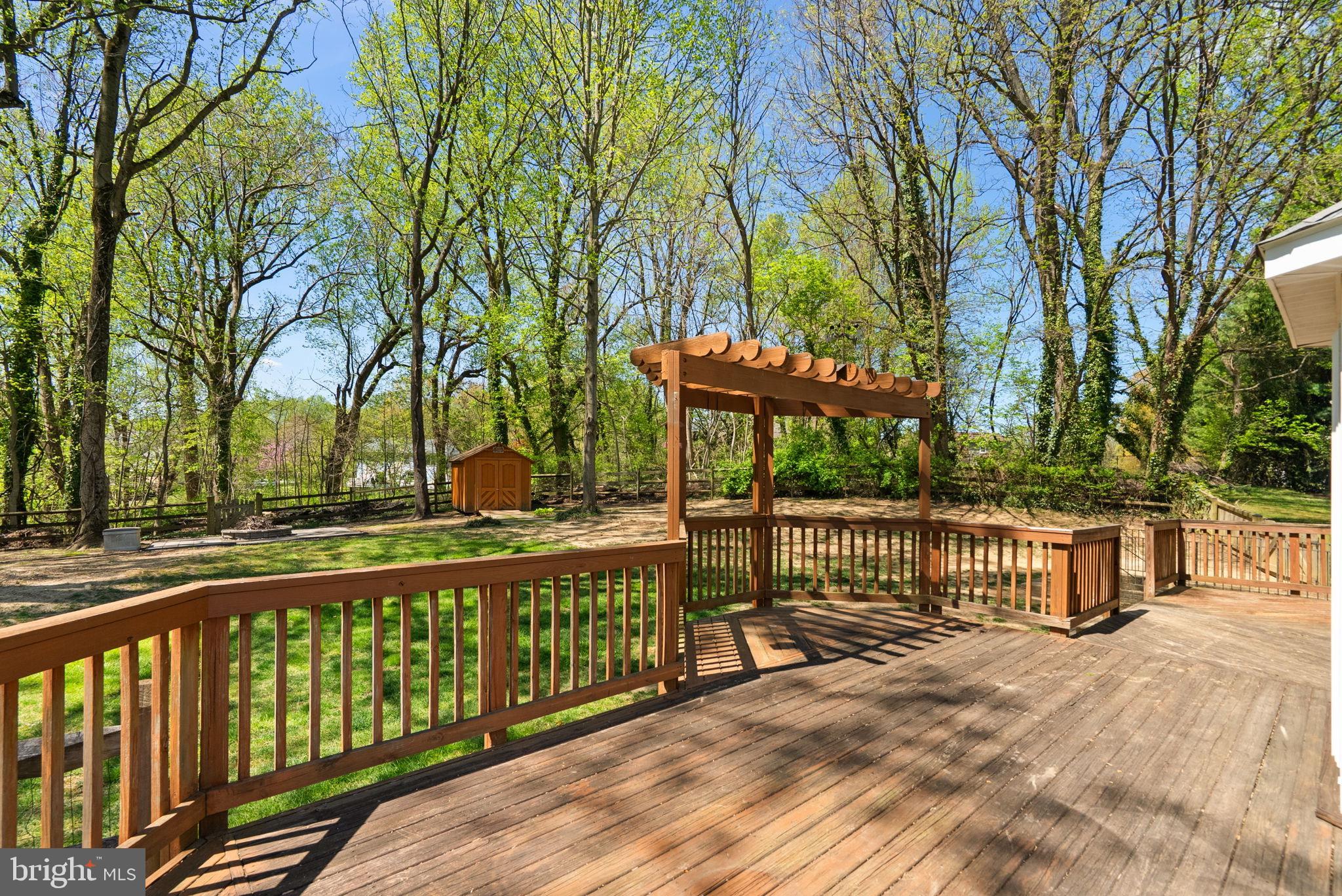 6015 TRACEYS LANDING ROAD