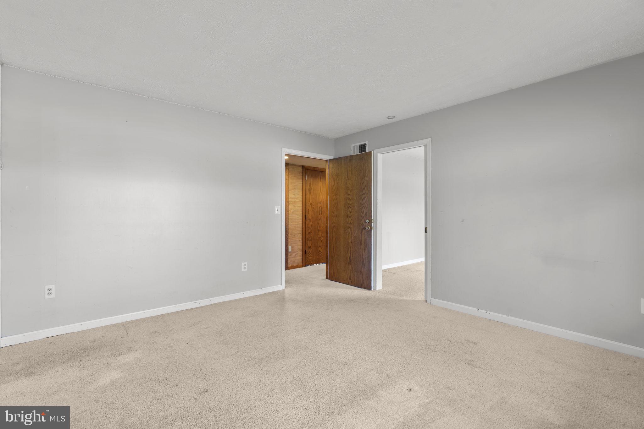 207 SAINT ANDREWS ROAD