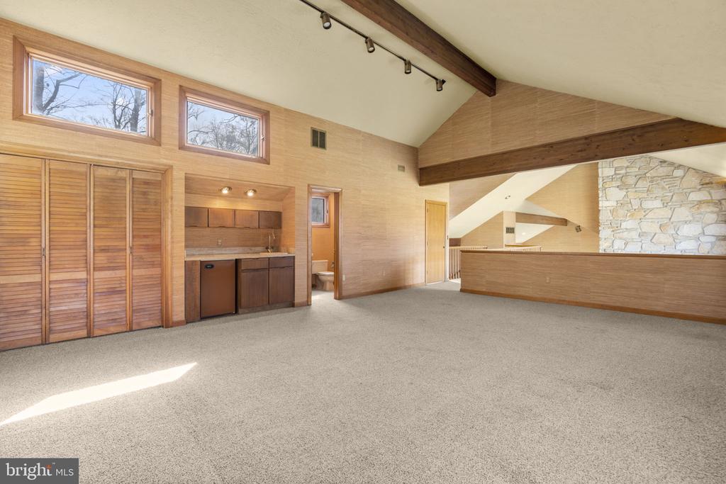 207 SAINT ANDREWS ROAD