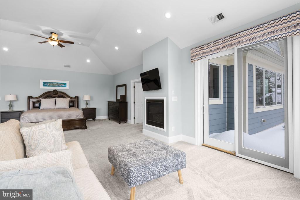 159 BOONE TRAIL