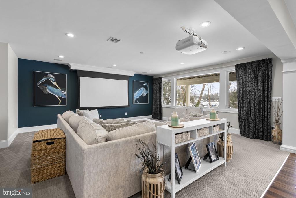 159 BOONE TRAIL