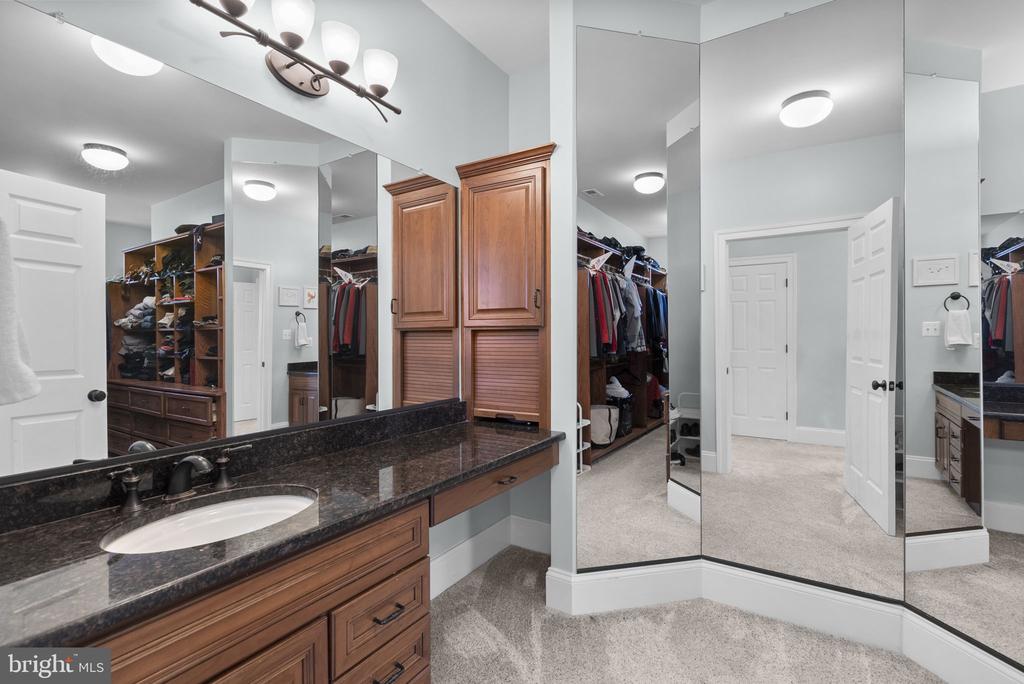 159 BOONE TRAIL