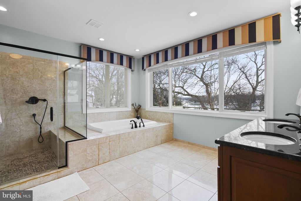 159 BOONE TRAIL