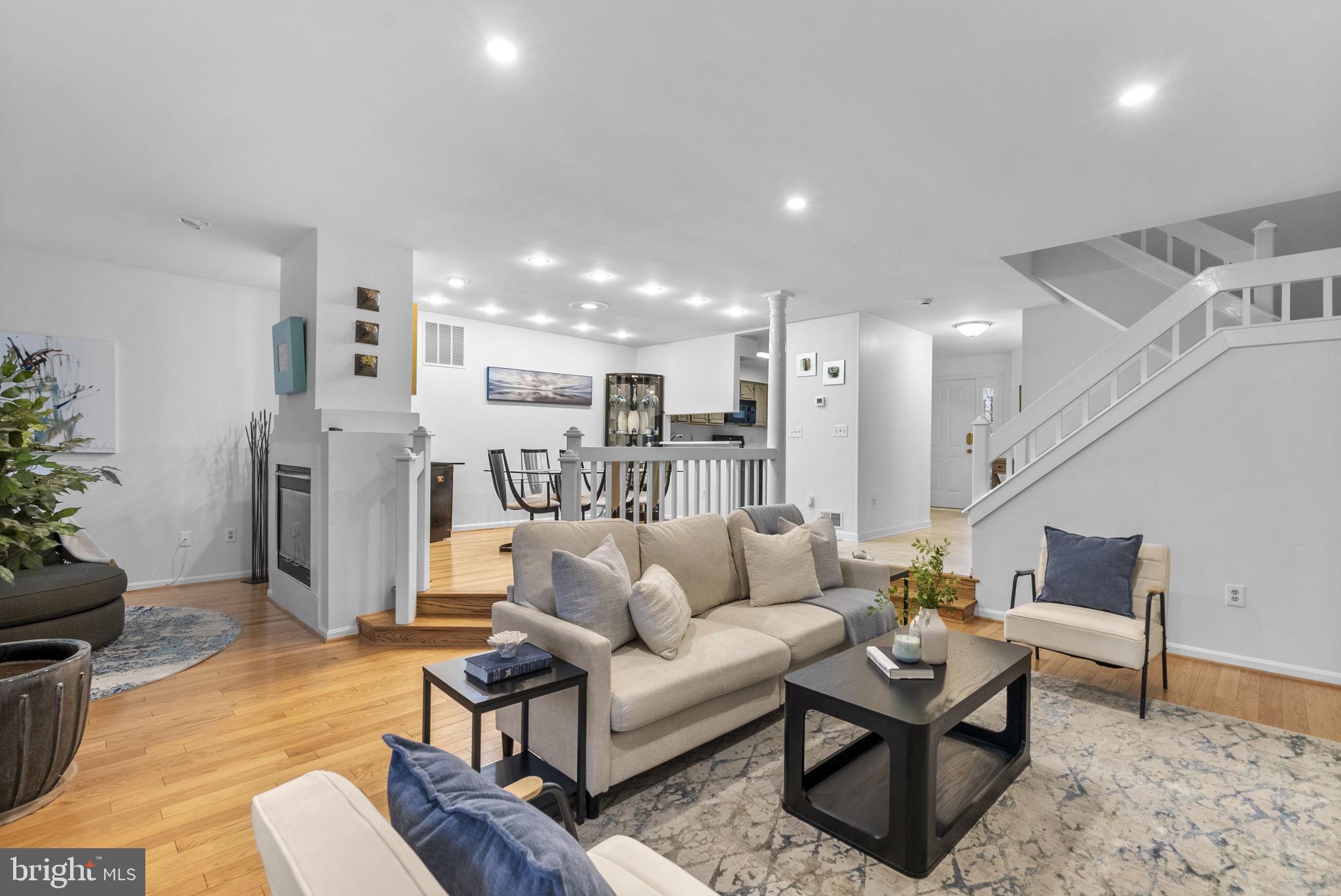 2733 GINGERVIEW LANE