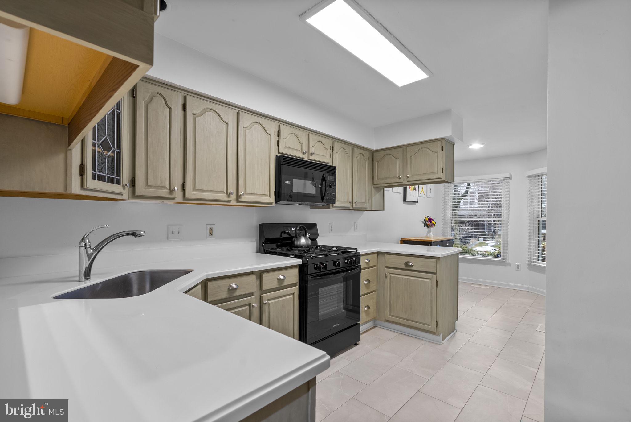 2733 GINGERVIEW LANE