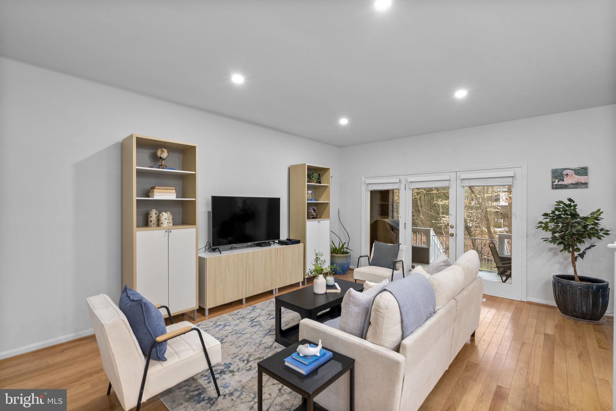 2733 GINGERVIEW LANE