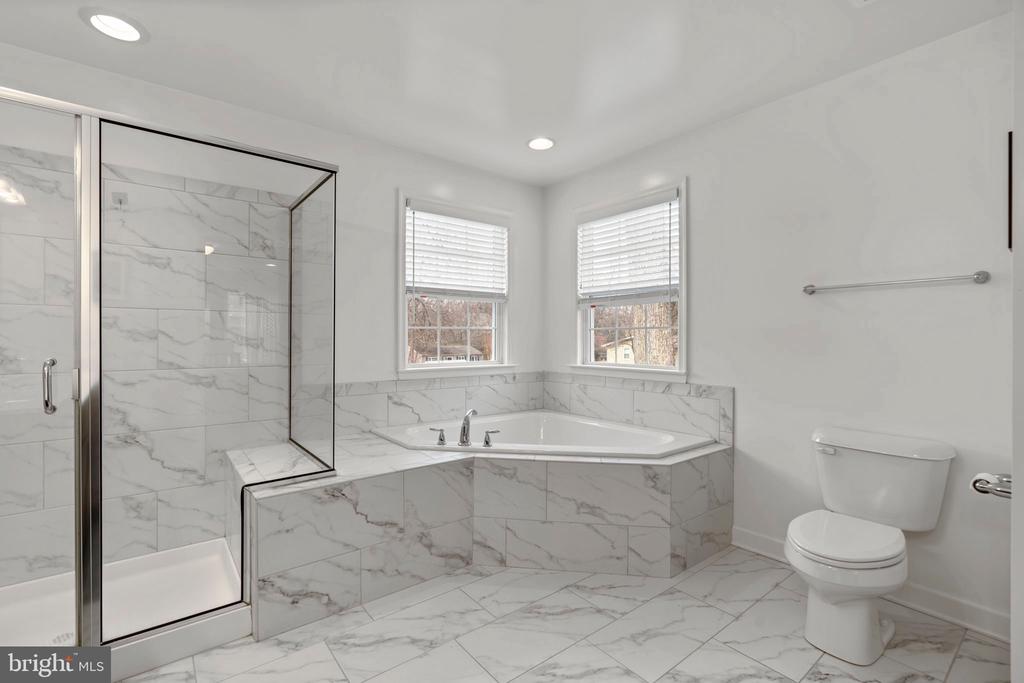 838 OAK TRAIL