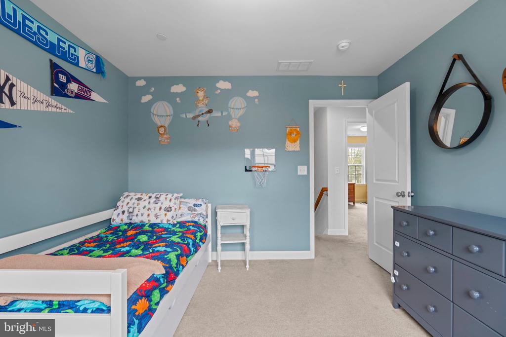 838 OAK TRAIL