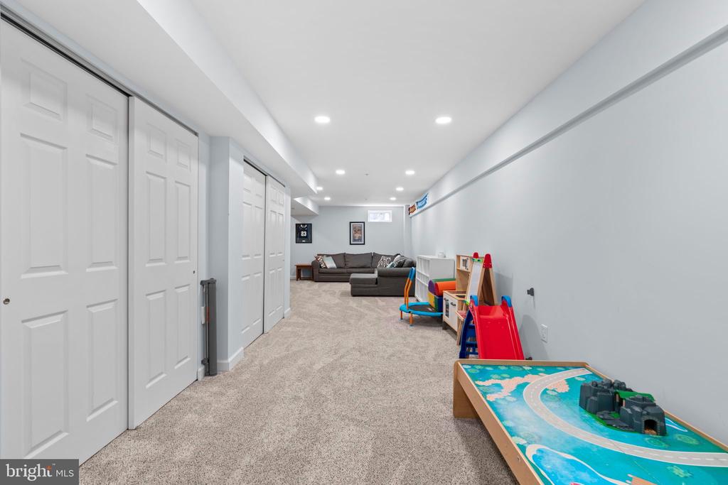 838 OAK TRAIL