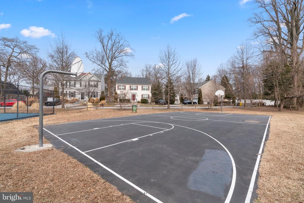 838 OAK TRAIL
