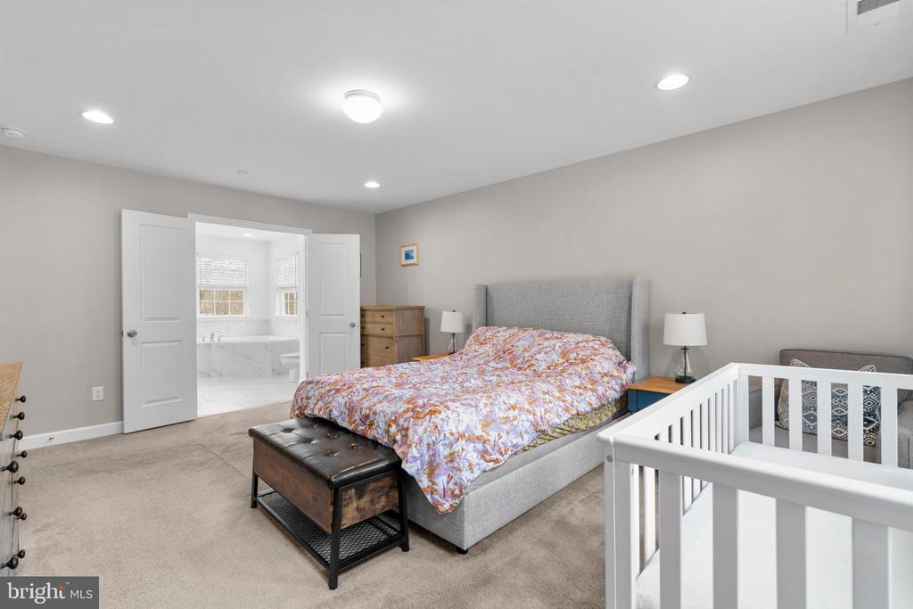 838 OAK TRAIL