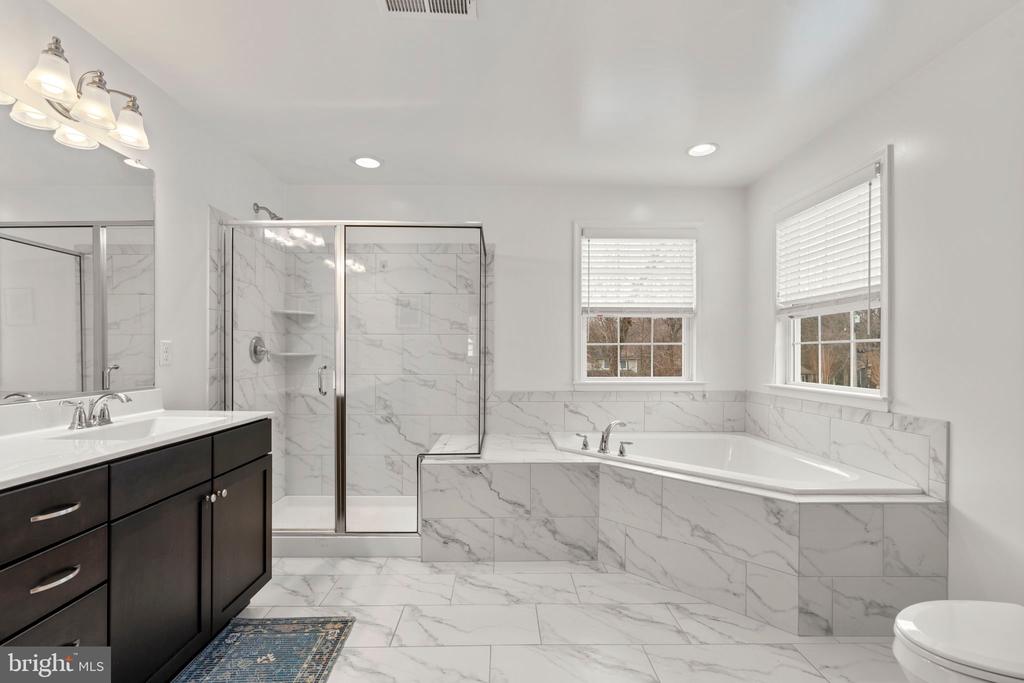 838 OAK TRAIL