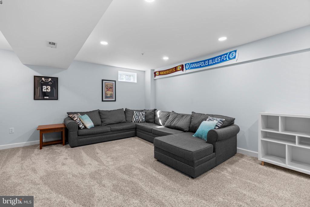 838 OAK TRAIL