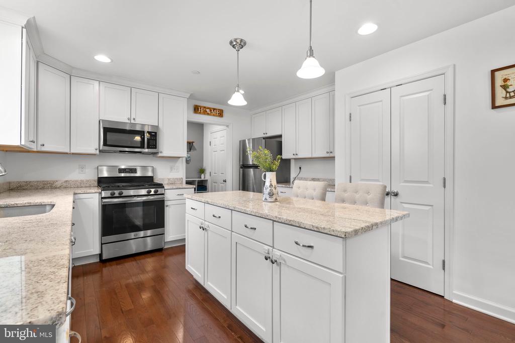 838 OAK TRAIL