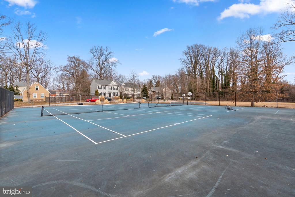 838 OAK TRAIL
