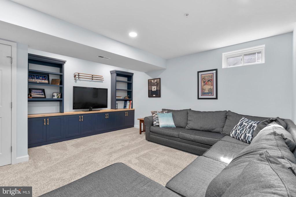 838 OAK TRAIL