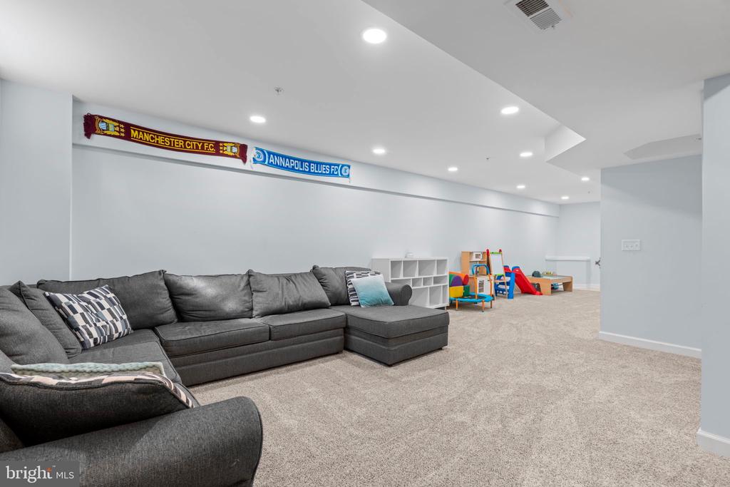 838 OAK TRAIL