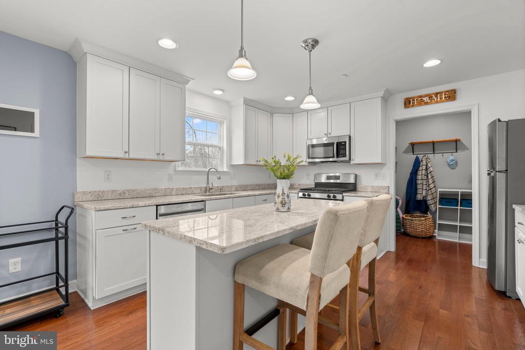 838 OAK TRAIL