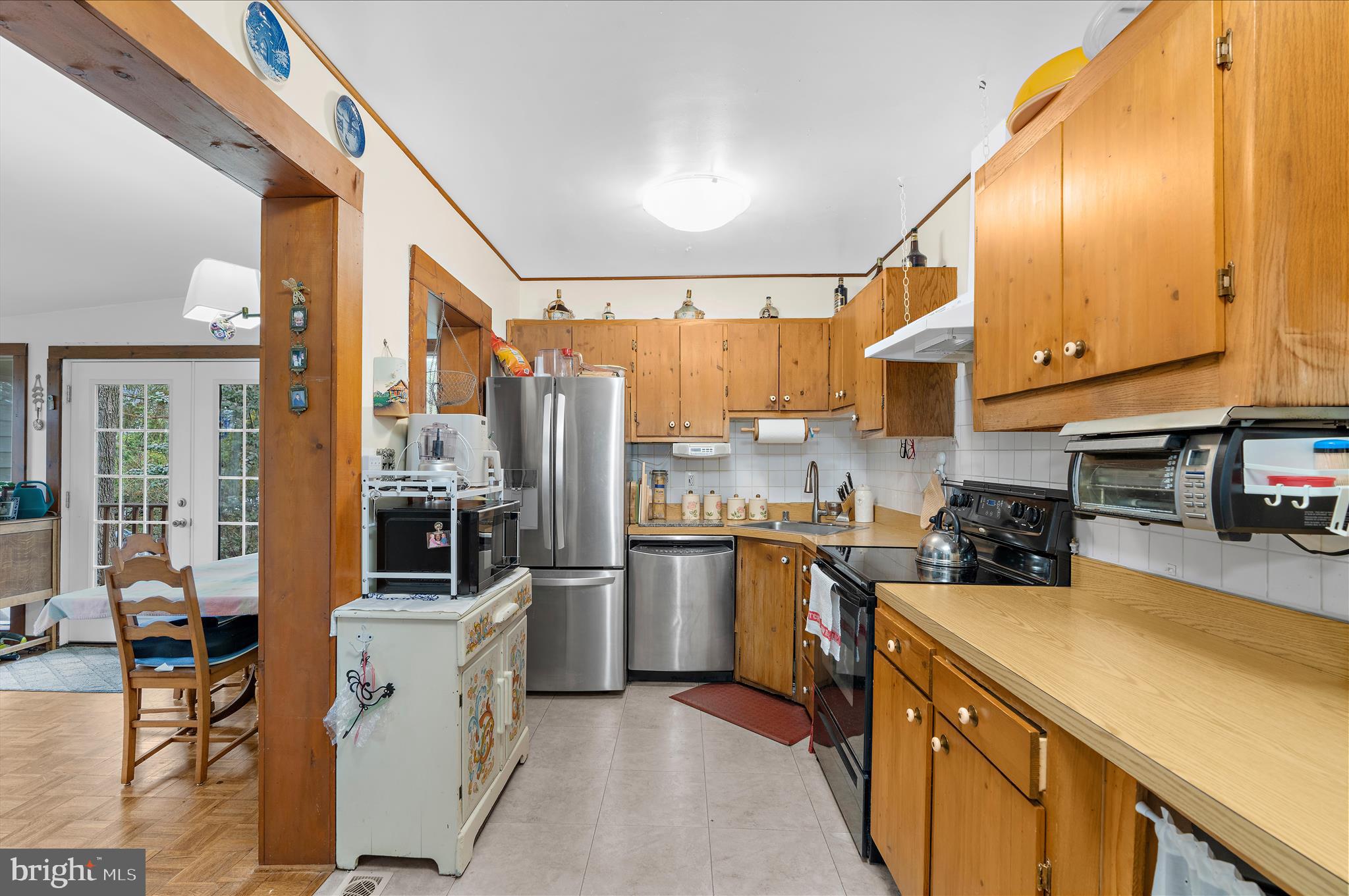 115 LOCKLEVEN DRIVE