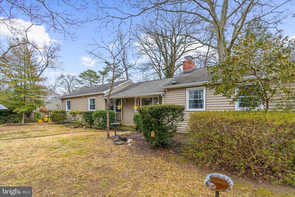 115 LOCKLEVEN DRIVE