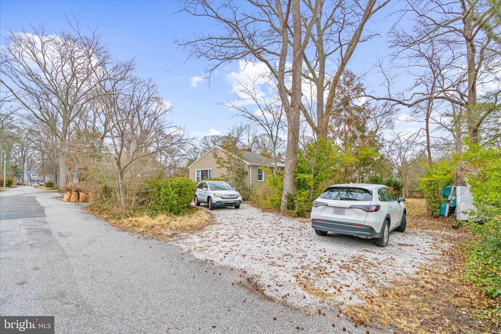 115 LOCKLEVEN DRIVE
