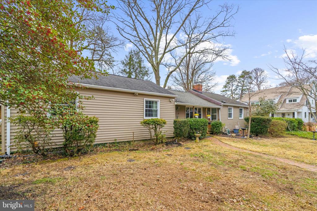 115 LOCKLEVEN DRIVE