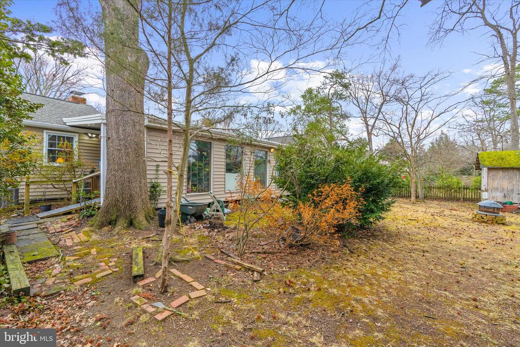115 LOCKLEVEN DRIVE