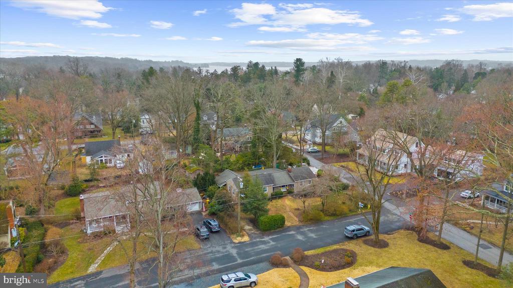 115 LOCKLEVEN DRIVE
